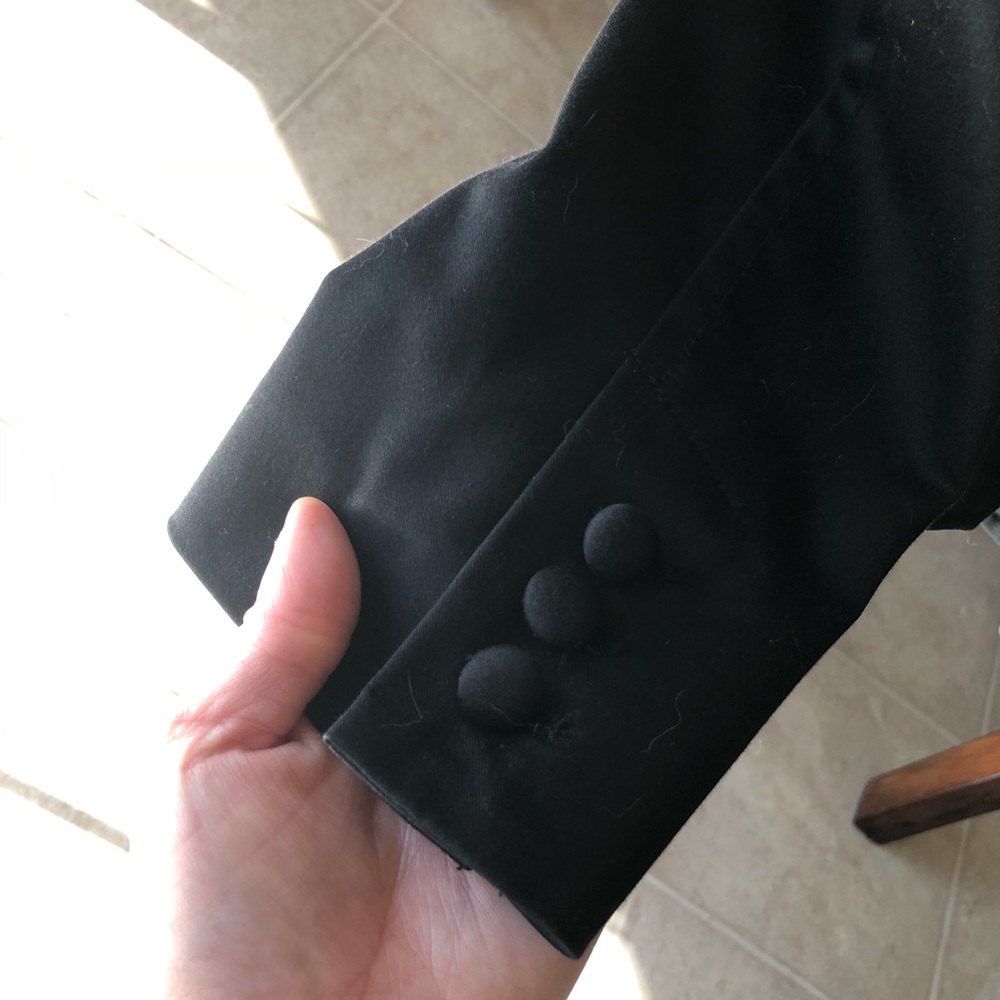 Blazer - Picture 4 of 4
